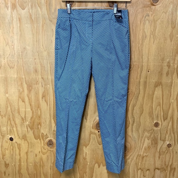 NWT New York & Company Sateen Slim Ankle Pants Size 0 - Picture 2 of 11